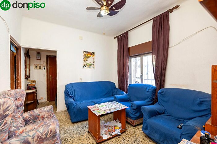 Casas en venta y pisos alquiler - 3