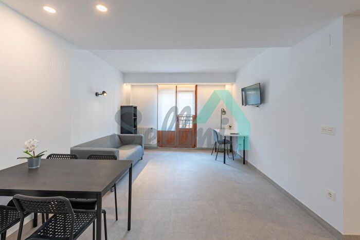 Casas en venta y pisos alquiler - 1