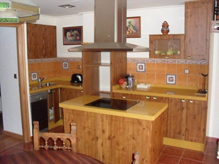 Casas en venta y pisos alquiler - 1
