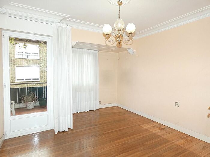 Casas en venta y pisos alquiler - 2