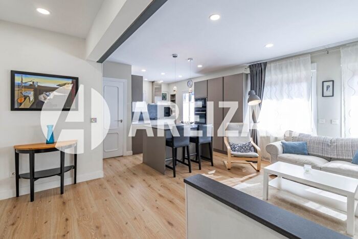 Piso en venta en Antiguo, Donostia San Sebastián de 3 habitaciones