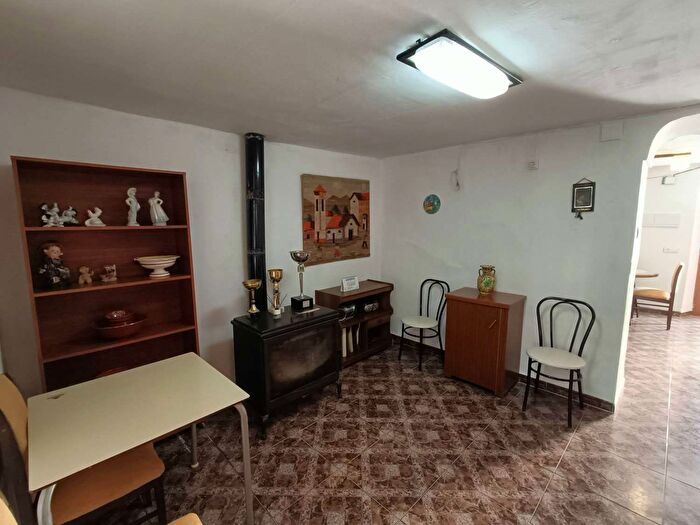Casas en venta y pisos alquiler - 2