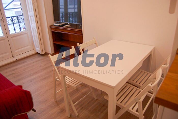 Casas en venta y pisos alquiler - 3