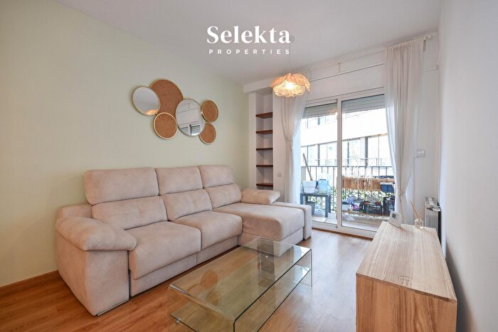 Casas en venta y pisos alquiler - 1