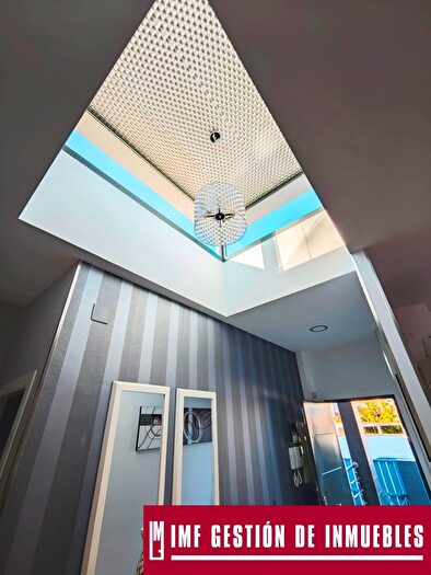 Casas en venta y pisos alquiler - 3