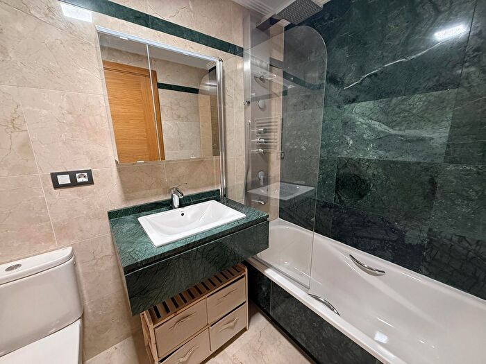 Casas en venta y pisos alquiler - 3