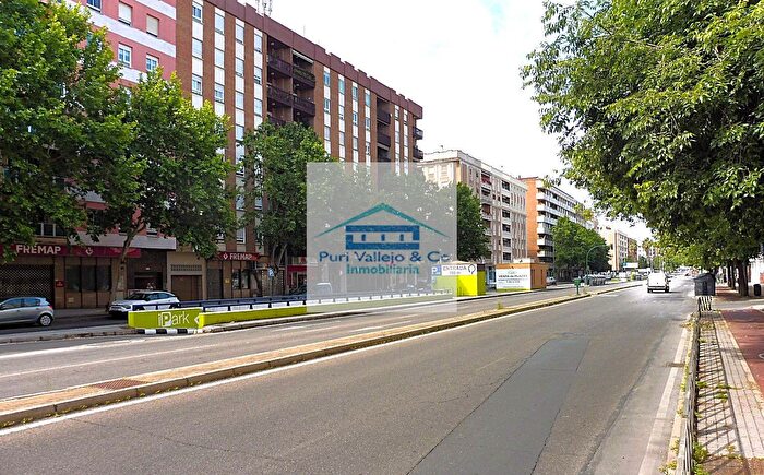 Piso en venta en PonienteSur, Ciudad Jardín Zoco de 3 habitaciones