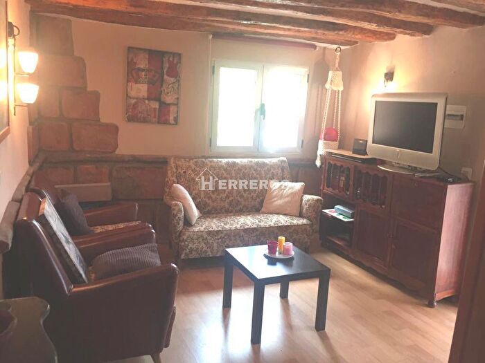 Casas en venta y pisos alquiler - 1
