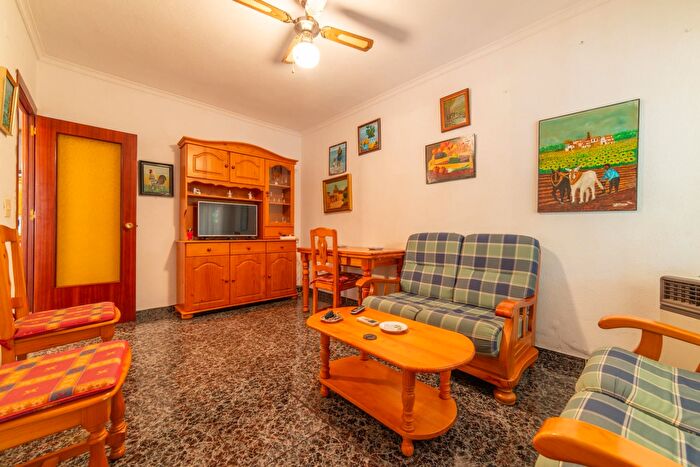 Casas en venta y pisos alquiler - 2