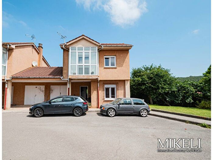 Casas en venta y pisos alquiler - 2