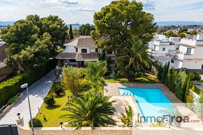 Casas en venta y pisos alquiler - 1