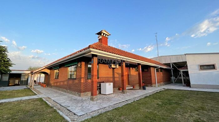 Casa en venta en Tomiño, Pontevedra de 4 habitaciones