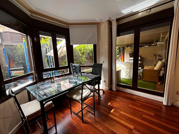 Casas en venta y pisos alquiler - 3