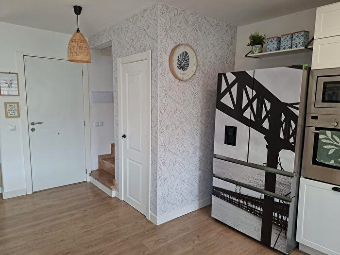 Casas en venta y pisos alquiler - 2