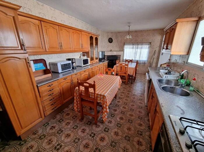 Casas en venta y pisos alquiler - 2