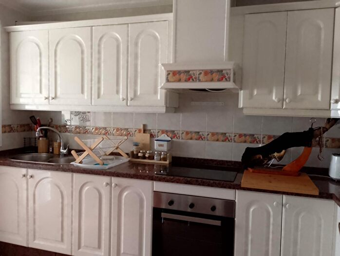 Casas en venta y pisos alquiler - 3