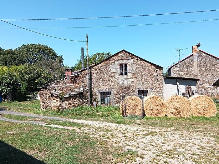Casa en venta en Aranga, A Coruña de 4 habitaciones