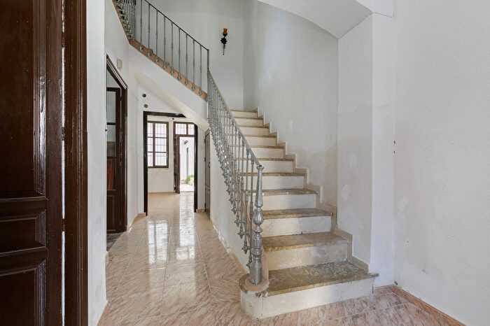 Casas en venta y pisos alquiler - 1