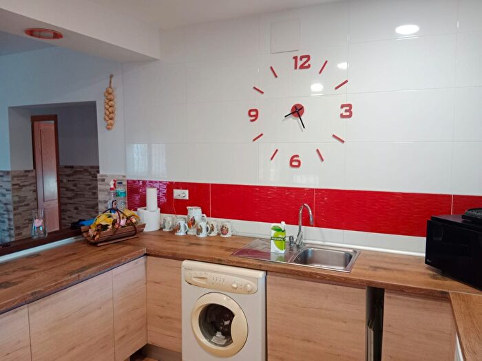 Casas en venta y pisos alquiler - 2
