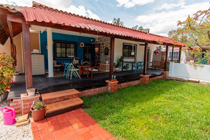Casas en venta y pisos alquiler - 1