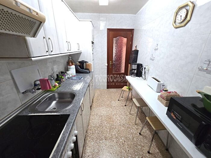 Casas en venta y pisos alquiler - 2
