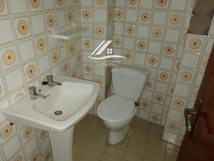 Casas en venta y pisos alquiler - 2