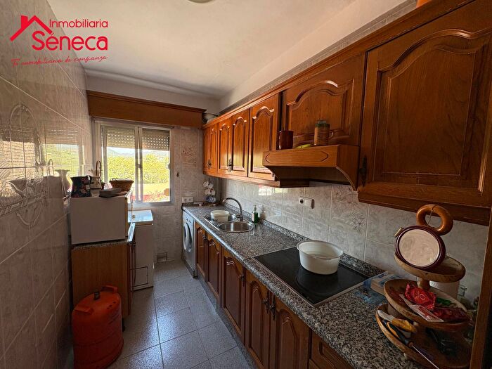 Casas en venta y pisos alquiler - 3