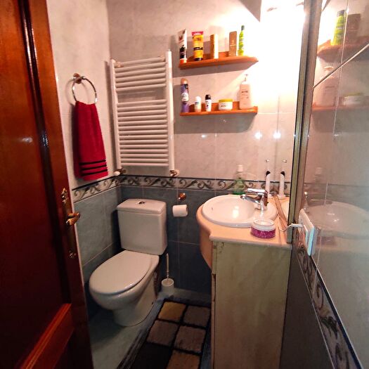 Casas en venta y pisos alquiler - 3