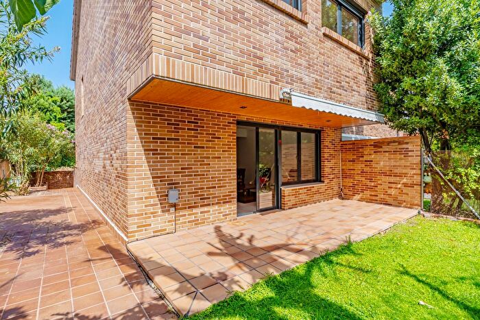 Casas en venta y pisos alquiler - 3