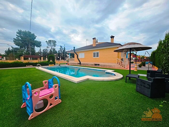 Casa en venta en Los Conejos, Molina de Segura de 5 habitaciones