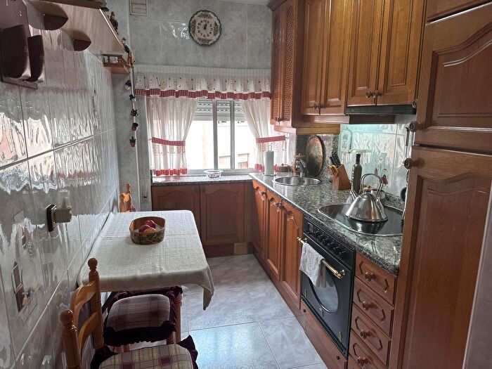 Casas en venta y pisos alquiler - 1