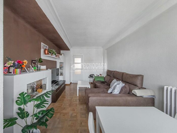 Casas en venta y pisos alquiler - 2