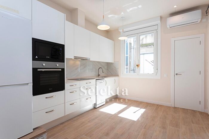 Casas en venta y pisos alquiler - 3