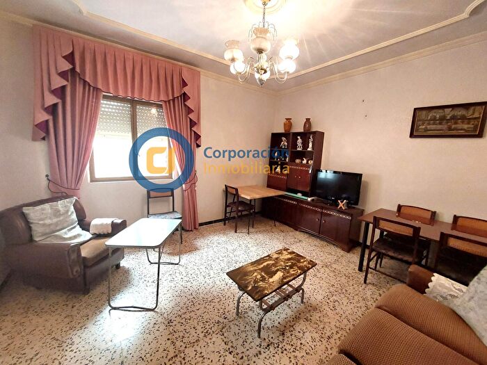 Casas en venta y pisos alquiler - 3