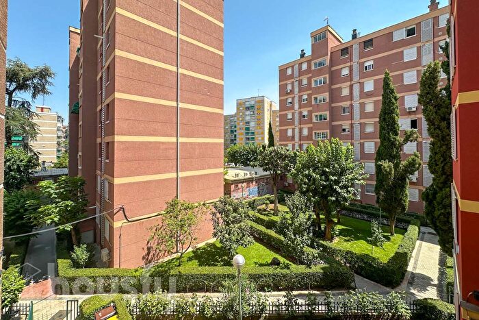 Piso en venta en Latina, Aluche de 3 habitaciones