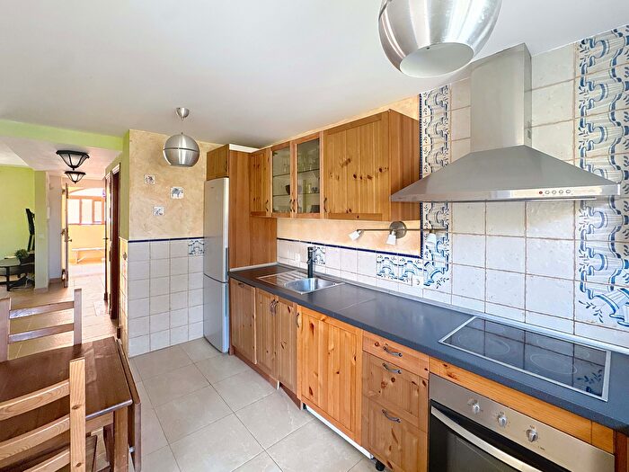Casas en venta y pisos alquiler - 2