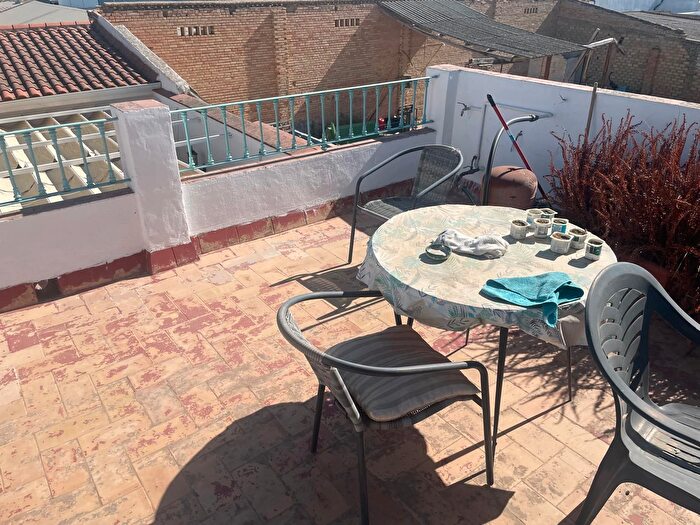 Casa en venta en Albaida del Aljarafe, Sevilla de 5 habitaciones