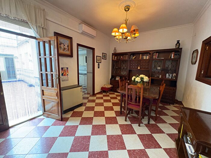 Casas en venta y pisos alquiler - 2