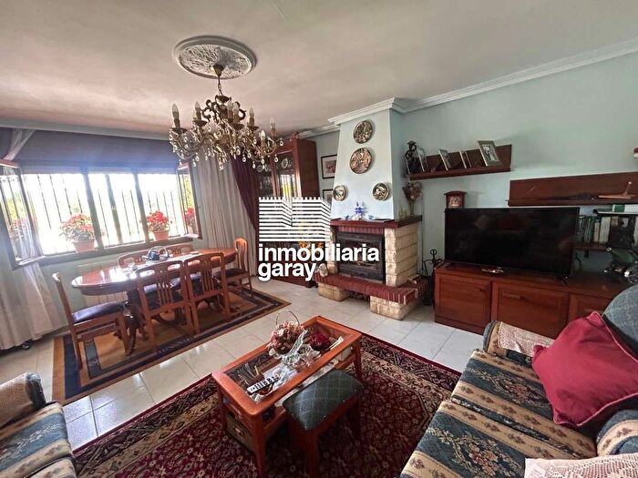 Casas en venta y pisos alquiler - 3
