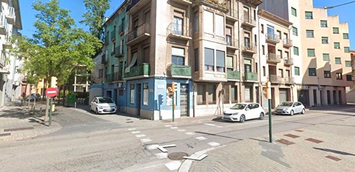 Piso en venta en Olot, Girona de 4 habitaciones