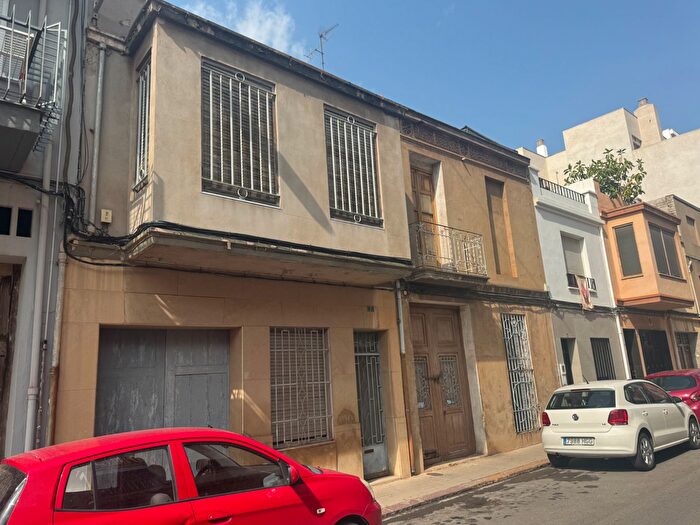 Casas en venta y pisos alquiler - 1