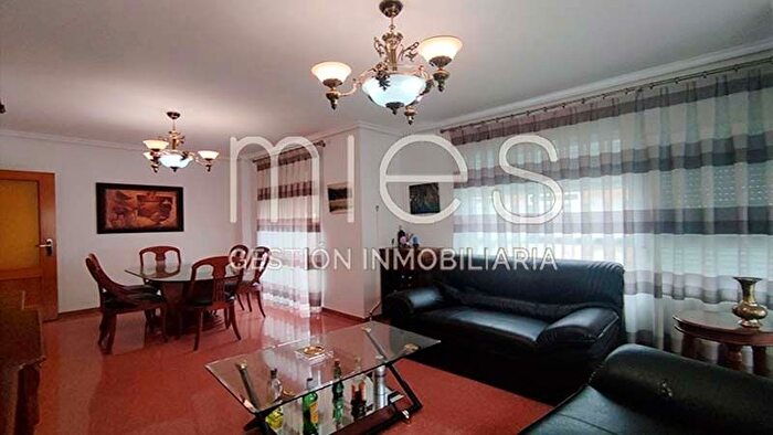 Casas en venta y pisos alquiler - 1