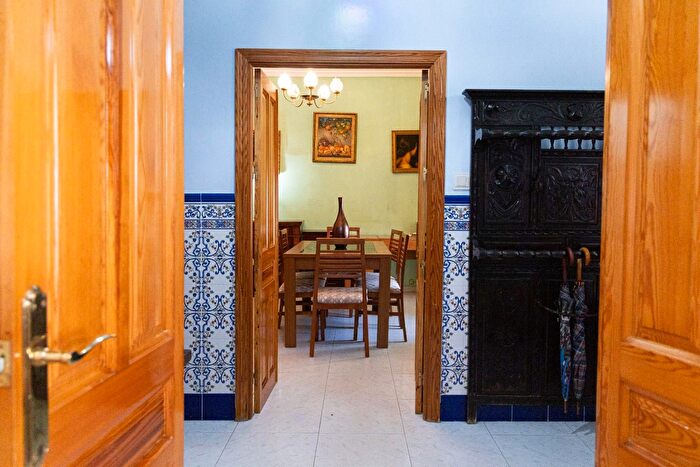 Casas en venta y pisos alquiler - 3