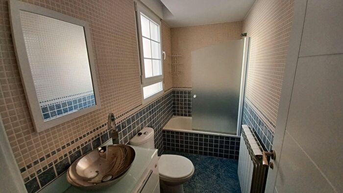Casas en venta y pisos alquiler - 2