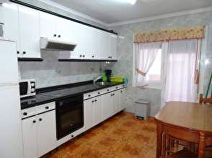 Casas en venta y pisos alquiler - 2