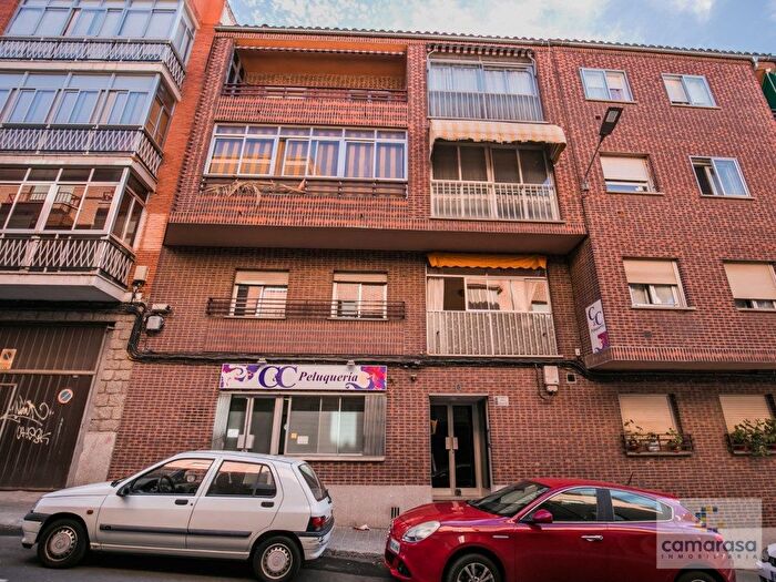 Casas en venta y pisos alquiler - 2