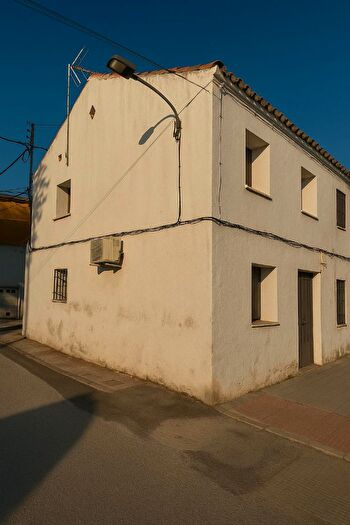 Casas en venta y pisos alquiler - 1