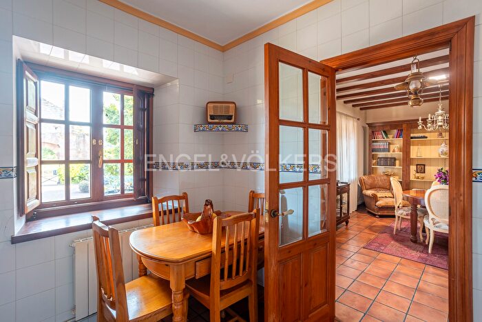 Casas en venta y pisos alquiler - 2