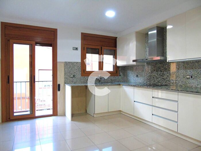 Piso en alquiler en Roda de Ter, Barcelona de 3 habitaciones