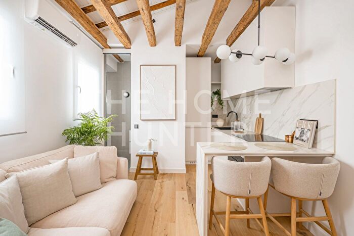 Casas en venta y pisos alquiler - 1